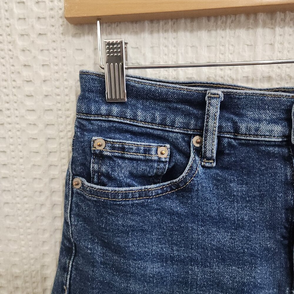 Calvin Klein Jeans Women’s High Rise Denim Shorts Size 4 Medium Wash Vintage - Picture 6 of 10